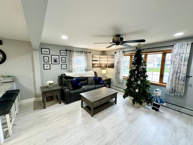 43 Carver Street, Manchester, NH 03109