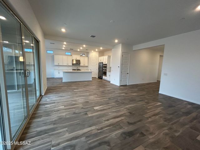 13990 N Crooked Creek Drive, Marana, AZ 85658