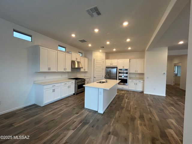 13990 N Crooked Creek Drive, Marana, AZ 85658