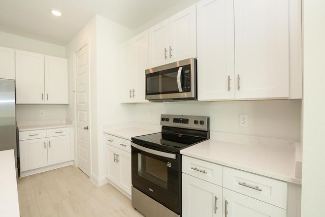 6312 NW Cloverdale Avenue, Port St Lucie, FL 34987