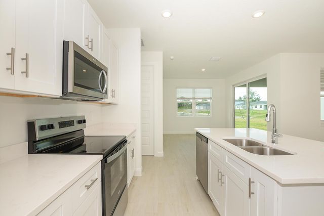 6312 NW Cloverdale Avenue, Port St Lucie, FL 34987