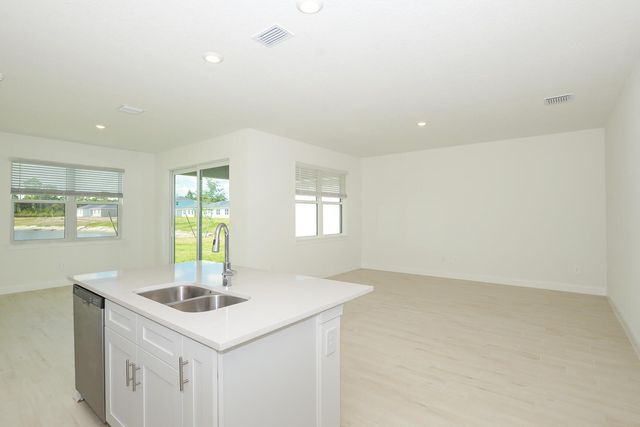 6312 NW Cloverdale Avenue, Port St Lucie, FL 34987