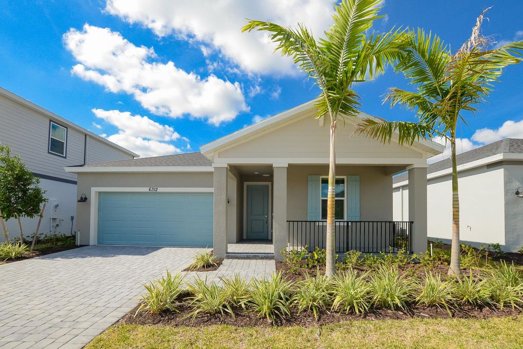 6312 NW Cloverdale Avenue, Port St Lucie, FL 34987