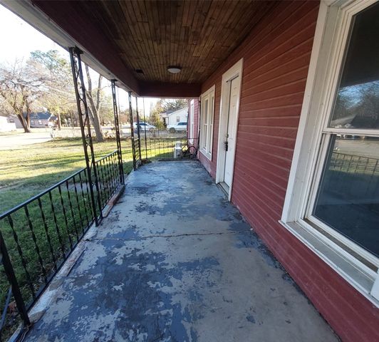 2425 Juanita Drive, Denison, TX 75020