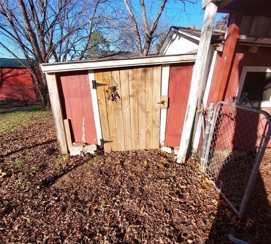 2425 Juanita Drive, Denison, TX 75020