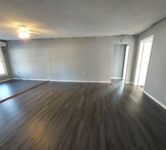 2425 Juanita Drive, Denison, TX 75020