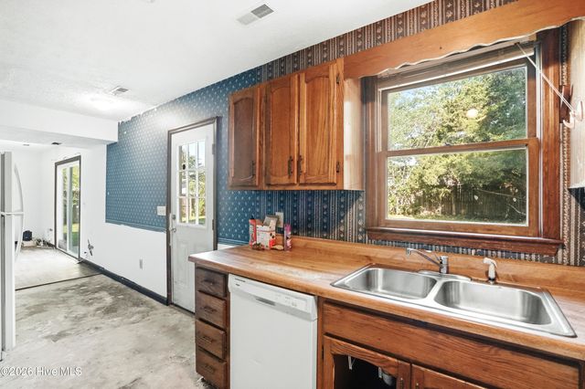 5100 Masonboro Loop Road, Wilmington, NC 28409