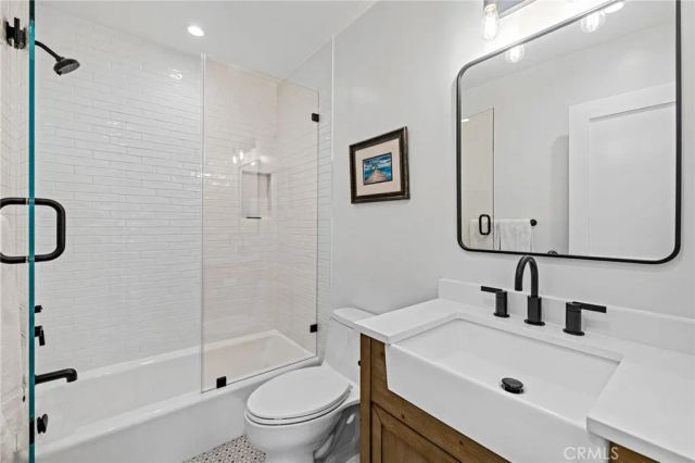 15 15th Street 19, Hermosa Beach, CA 90254