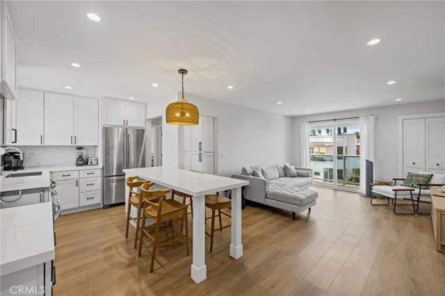 15 15th Street 19, Hermosa Beach, CA 90254