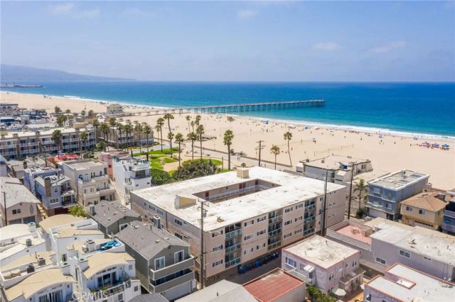 15 15th Street 19, Hermosa Beach, CA 90254