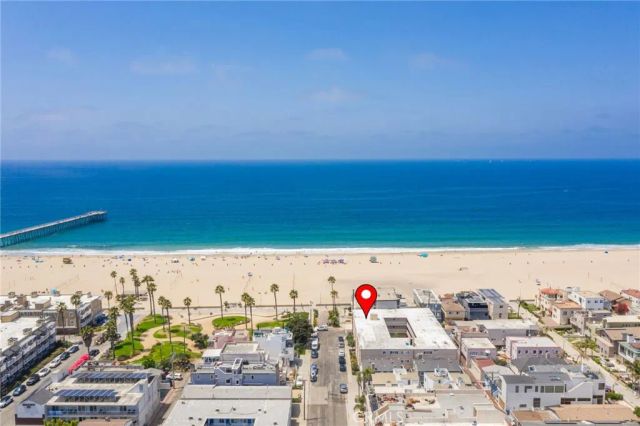 15 15th Street 19, Hermosa Beach, CA 90254