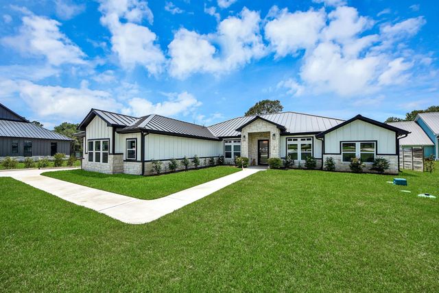140 Quiet Springs Trail Street, Willis, TX 77378