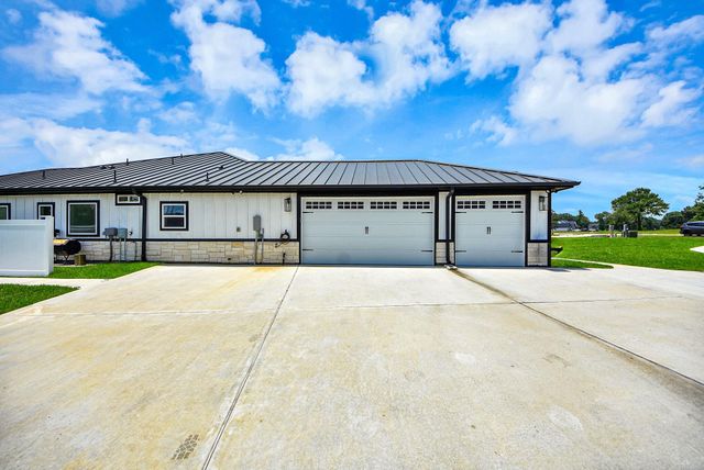 140 Quiet Springs Trail Street, Willis, TX 77378
