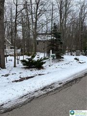 249 Choctaw Drive, Coolbaugh Twp, PA 18347