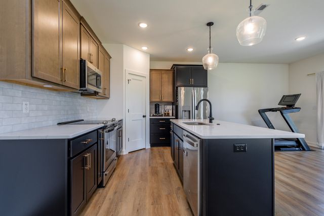 2620 LENTZ DR, Columbia, MO 65202
