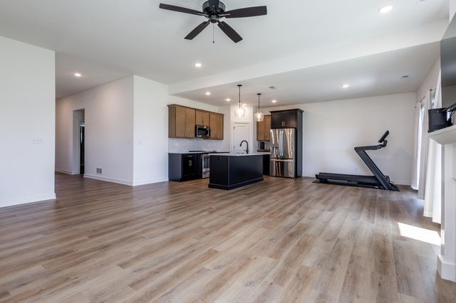 2620 LENTZ DR, Columbia, MO 65202