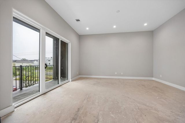 1185 W 19th Street, Houston, TX 77008