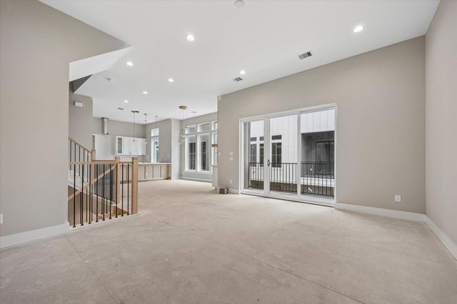 1185 W 19th Street, Houston, TX 77008