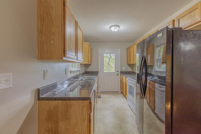 3 Fox Chase Street, Rossville, GA 30741