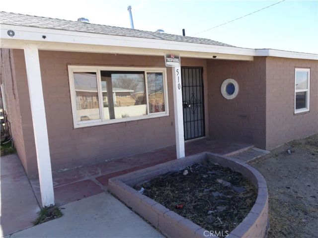 510 W Fredricks, Barstow, CA 92311