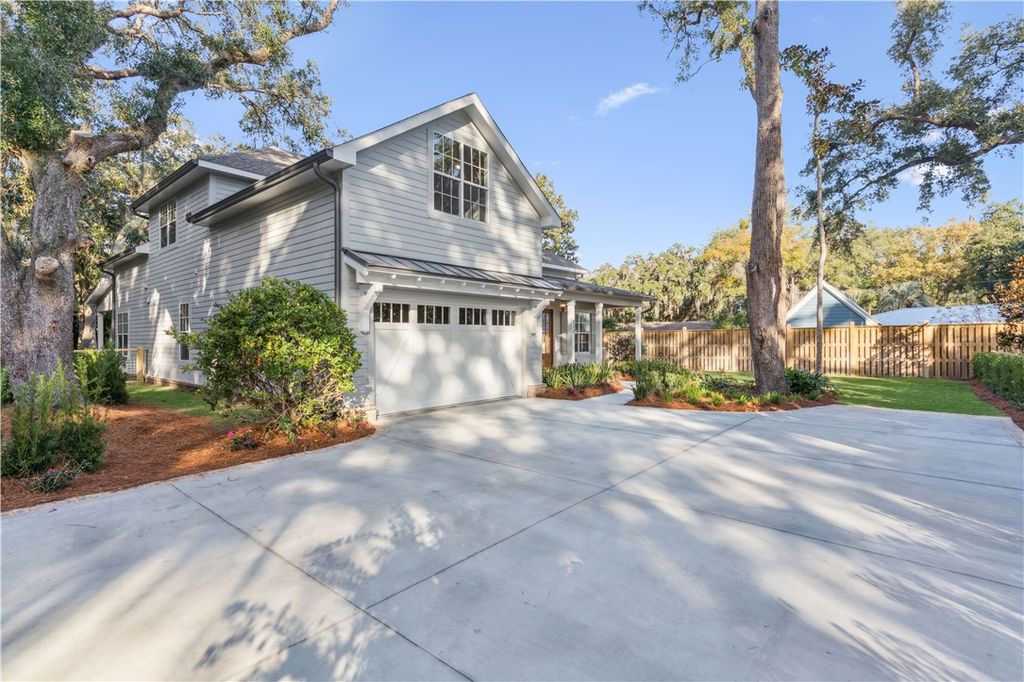 122 Red Bird Lane, St Simons Island, GA 31522