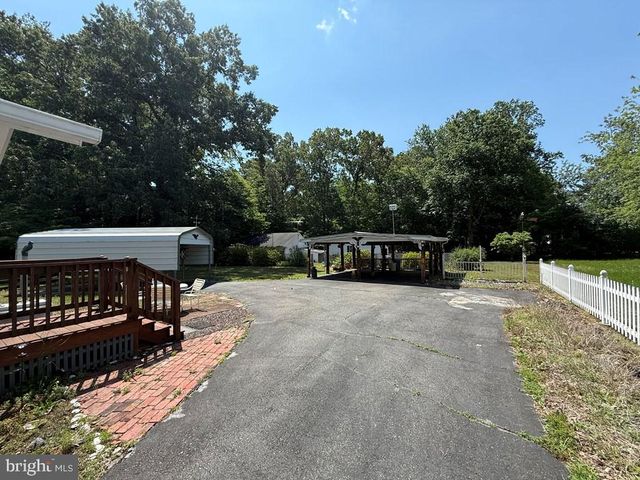 664 SANDY POINT RD, Heathsville, VA 22473