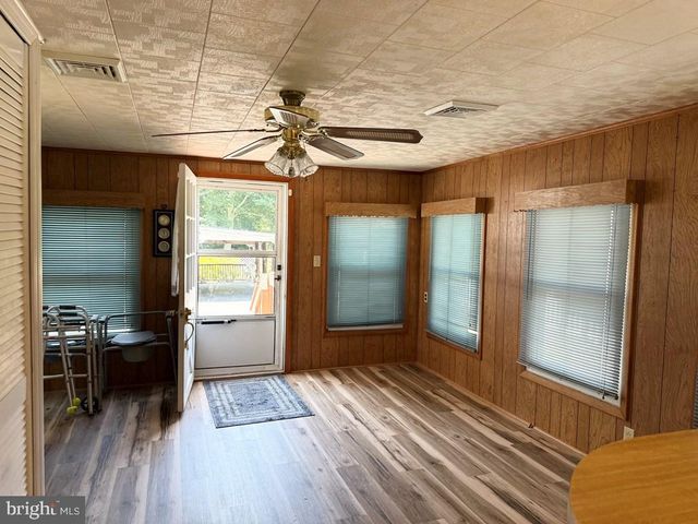 664 SANDY POINT RD, Heathsville, VA 22473