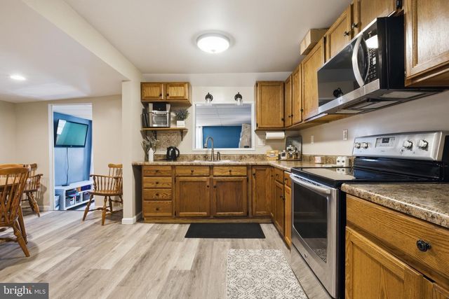 23 SEYFERT DR, Birdsboro, PA 19508