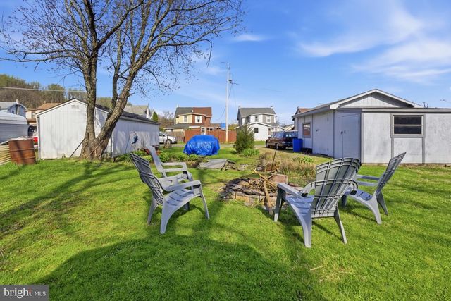 23 SEYFERT DR, Birdsboro, PA 19508
