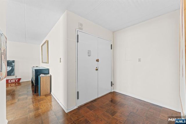 250 Gorge 14J, Cliffside Park, NJ 07010