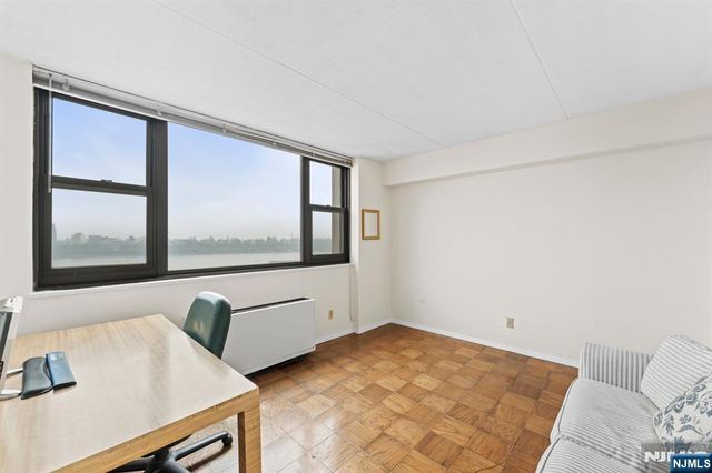 250 Gorge 14J, Cliffside Park, NJ 07010