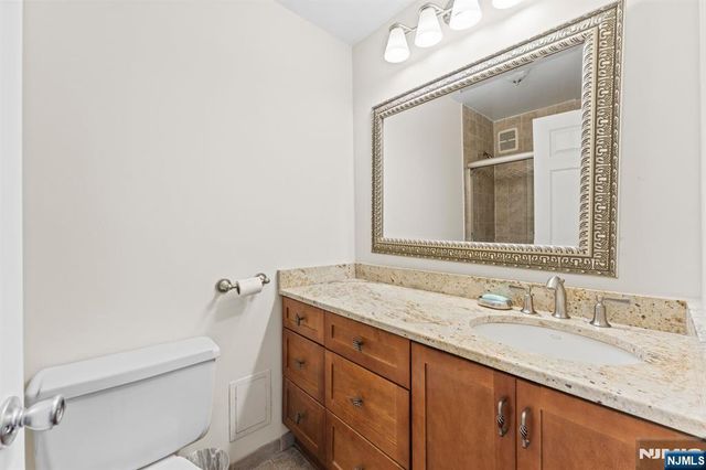 250 Gorge 14J, Cliffside Park, NJ 07010