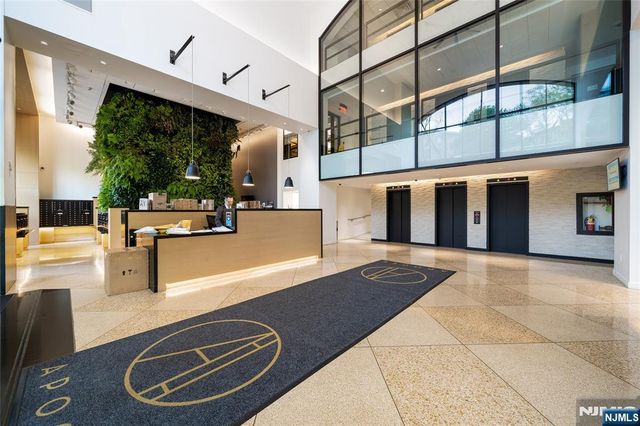 250 Gorge 14J, Cliffside Park, NJ 07010