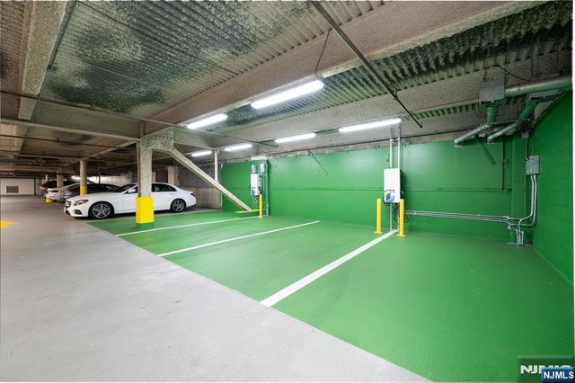 250 Gorge 14J, Cliffside Park, NJ 07010