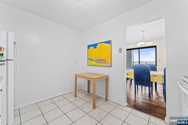 250 Gorge 14J, Cliffside Park, NJ 07010