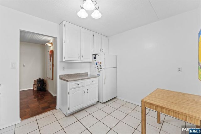 250 Gorge 14J, Cliffside Park, NJ 07010