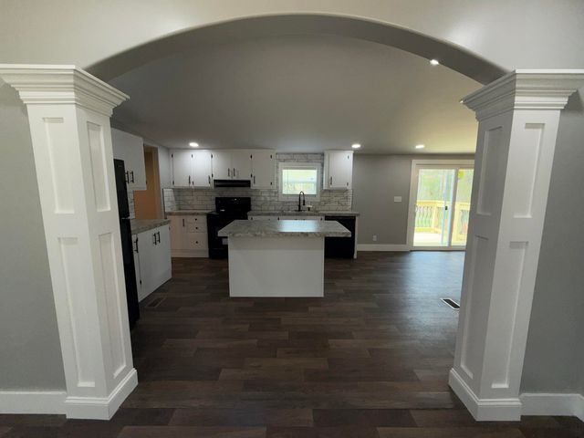 1176 Greenhill CT, Goodview, VA 24095