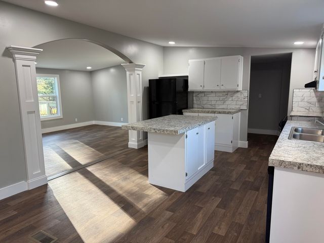 1176 Greenhill CT, Goodview, VA 24095