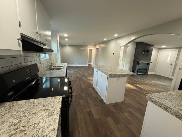 1176 Greenhill CT, Goodview, VA 24095