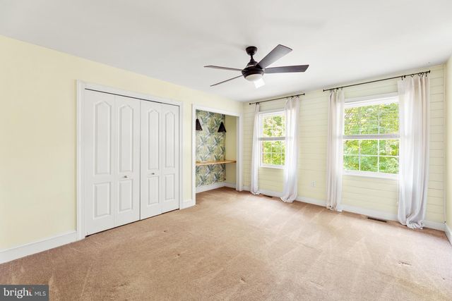 8 GOLFVIEW DR, Warminster, PA 18974
