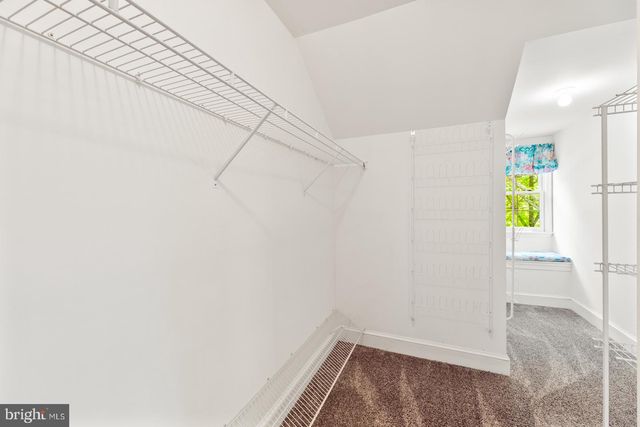 8 GOLFVIEW DR, Warminster, PA 18974