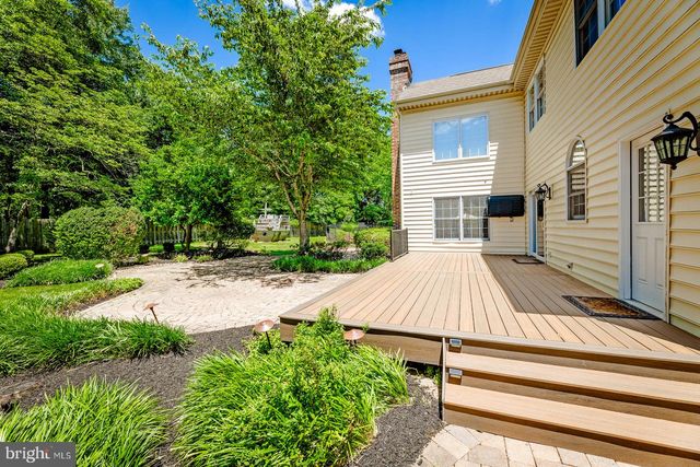 8 GOLFVIEW DR, Warminster, PA 18974