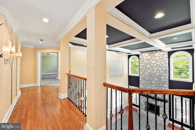 8 GOLFVIEW DR, Warminster, PA 18974