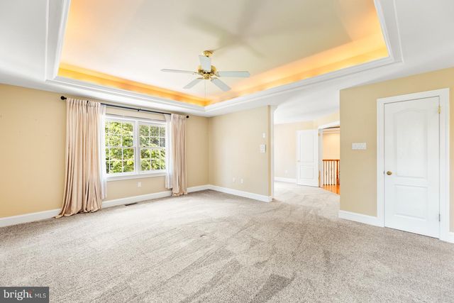 8 GOLFVIEW DR, Warminster, PA 18974