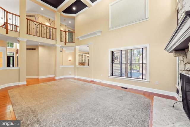 8 GOLFVIEW DR, Warminster, PA 18974