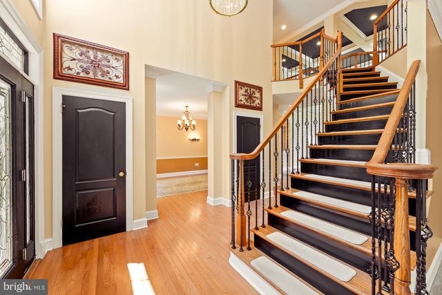 8 GOLFVIEW DR, Warminster, PA 18974