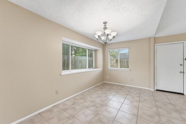 7226 Thicket Trail Drive, Humble, TX 77346