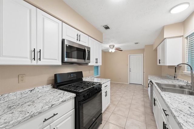 7226 Thicket Trail Drive, Humble, TX 77346