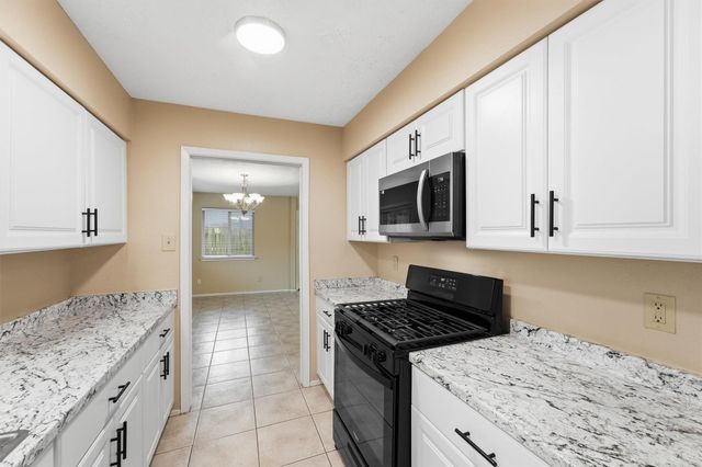 7226 Thicket Trail Drive, Humble, TX 77346