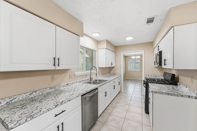 7226 Thicket Trail Drive, Humble, TX 77346